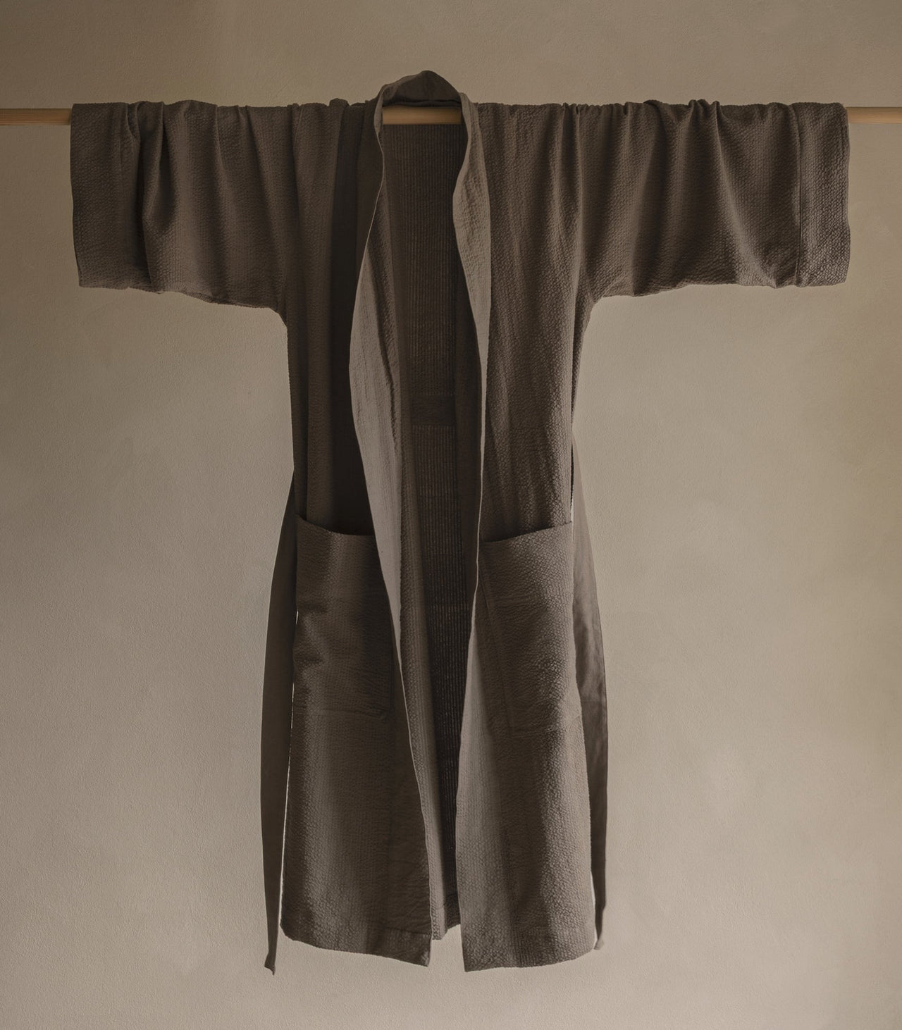 Ease Kimono / Dark