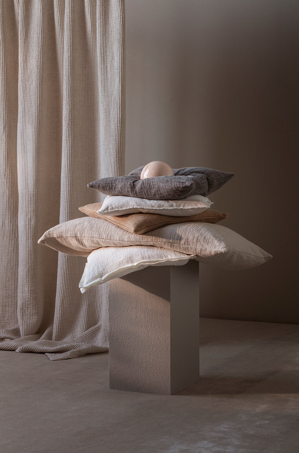 Tate Cotton Double Cushion / Natural