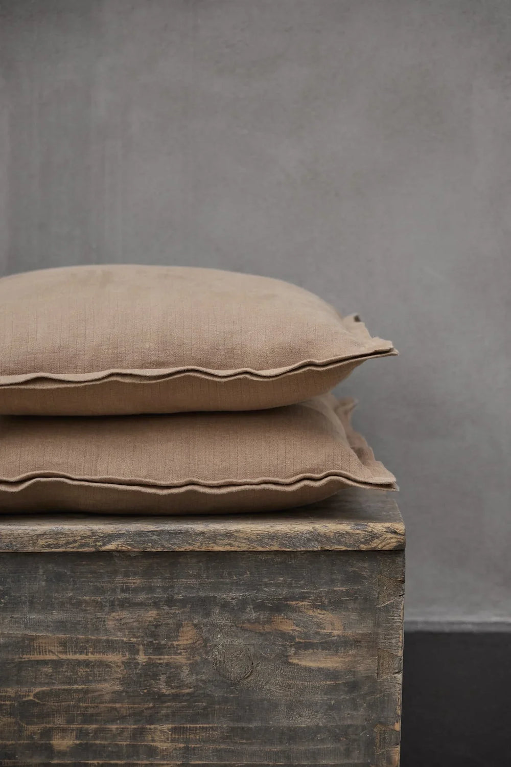 Dale Linen Cushion / Ochre