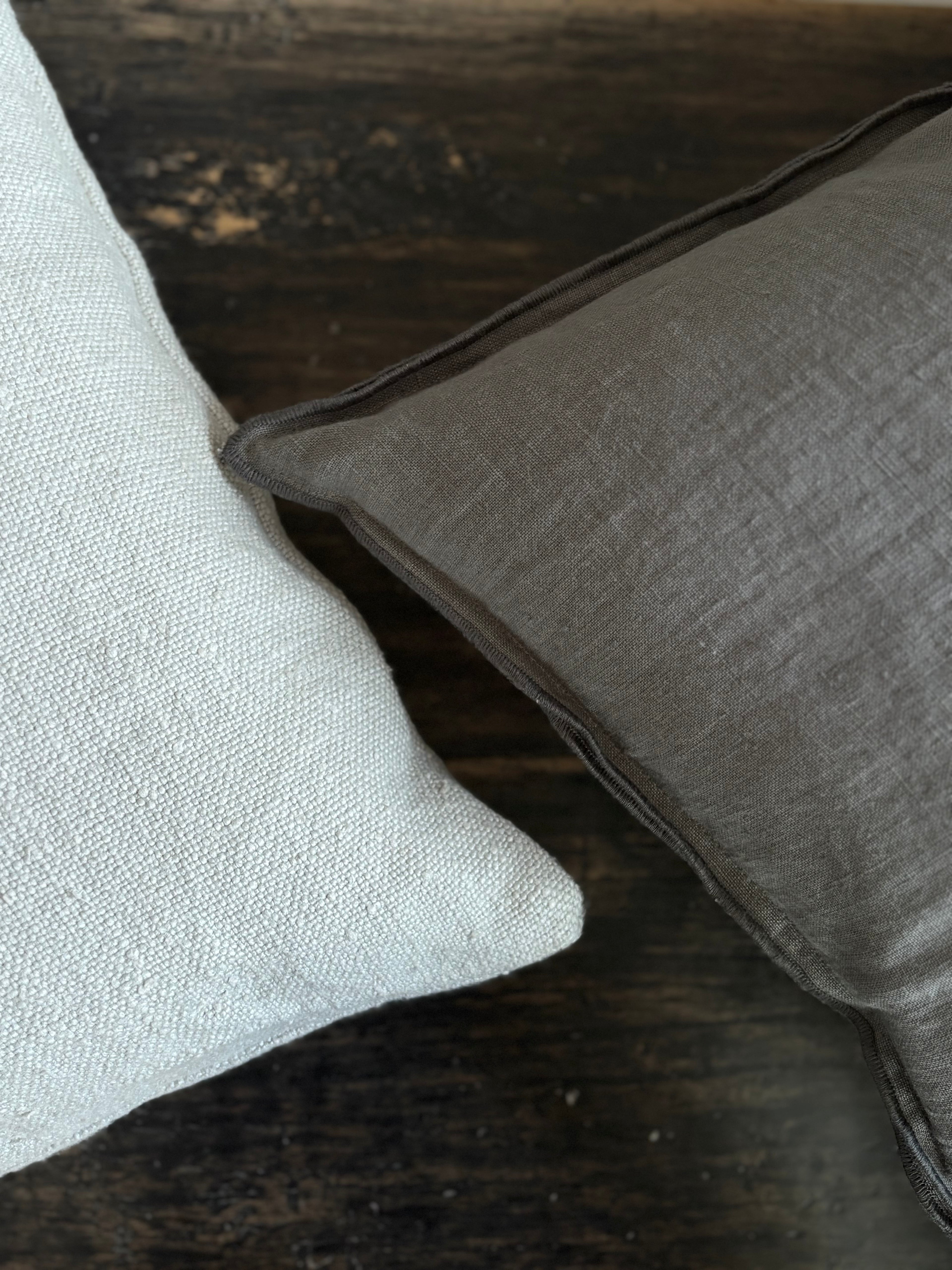 Merrow Heavy Cushion - Dark Grey