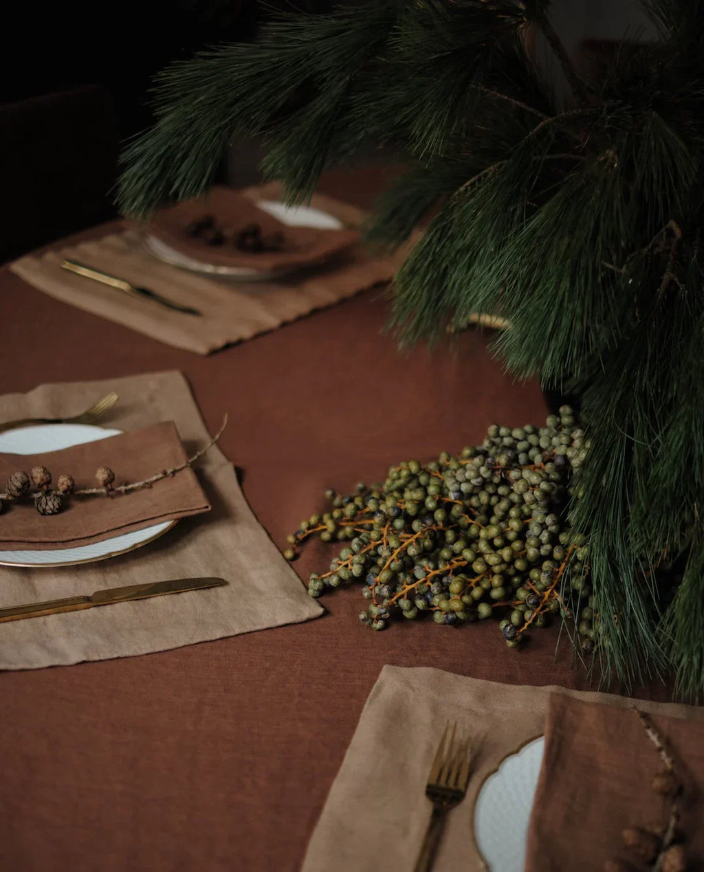Dale Linen Table Cloth / Rust