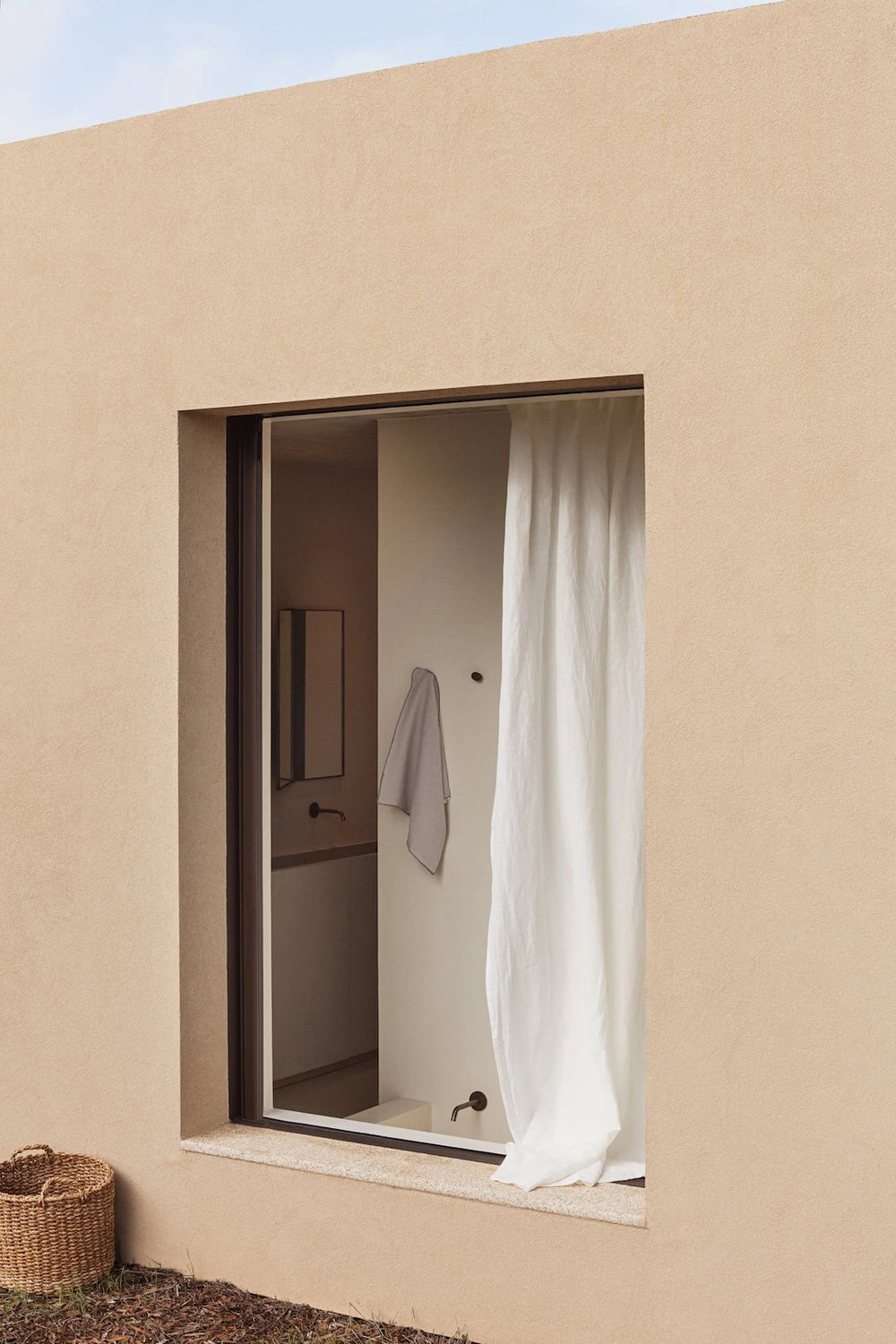 Liv Linen Curtain / White