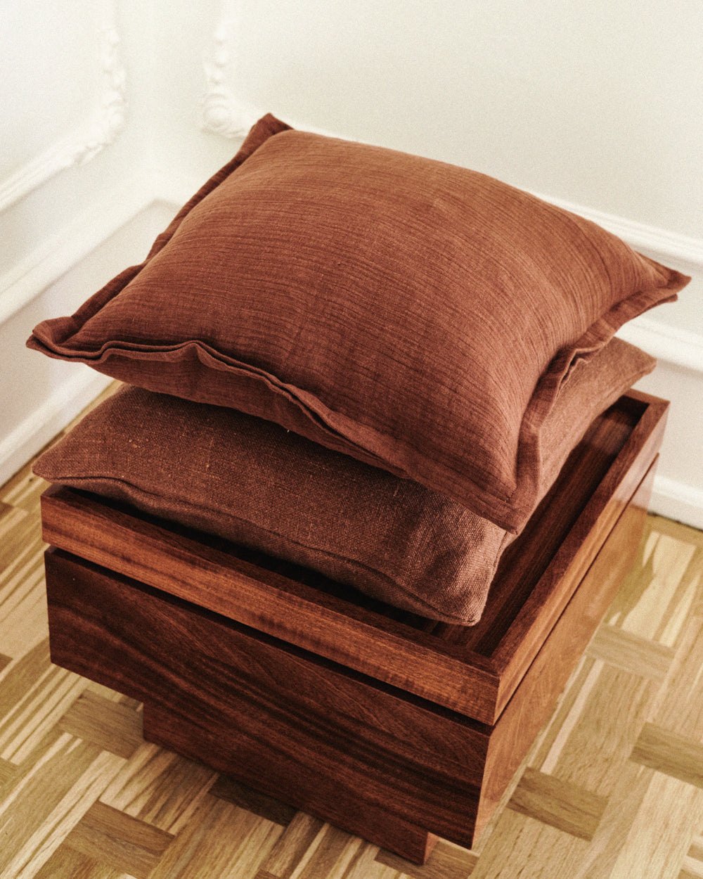 Dale Linen Cushion / Rust